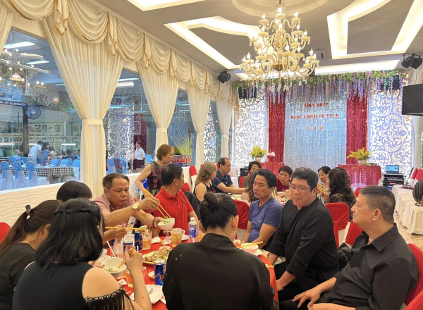 Dịch vụ đặt tiệc cuối năm tại nhà chuyên nghiệp và trọn gói tại TP.HCM